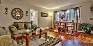Colonial Village Apartments Gallery 14