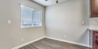 Del Amo Place Apartment Homes Gallery 18