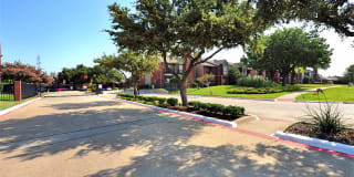 Greenbriar Apartments Gallery 11