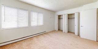 Kendall Manor Apartments Gallery 10