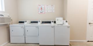 Senior Housing - Emory Senior Living Apartments Gallery 12