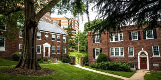 Colonial Village Apartments Gallery 30