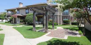 Estate Villas at Krum Gallery 68