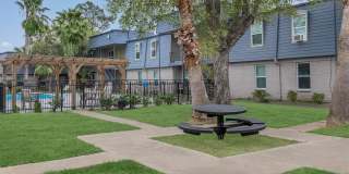 Valencia Grove Gallery 7