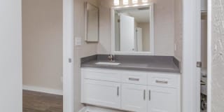 Mosaic at Western Apartments Homes Gallery 7