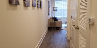 Mayfair West End Gallery 8