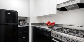 537 West Melrose Gallery 2