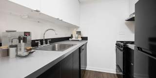 515 West Barry Gallery 7