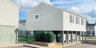 Harbor Square Gallery 14