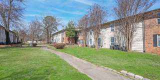 Jefferson Manor Gallery 10