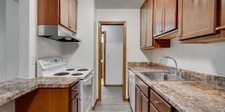 Bryant Manor Apartments Gallery 10