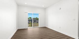 Wall & 17th Gallery 3