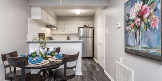 Village Oaks Apartments Gallery 3