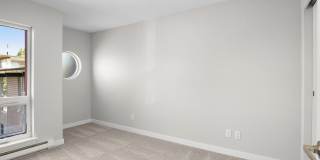 999 Hiawatha Gallery 13