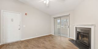 Hampton Place Luxury Apartment Gallery 25