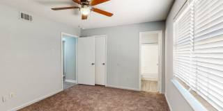 Luxe at Raleigh Apartments Gallery 24