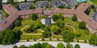 The Iroquois Club Apartments Gallery 23