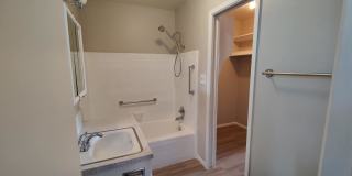 Albany Apartments Gallery 11