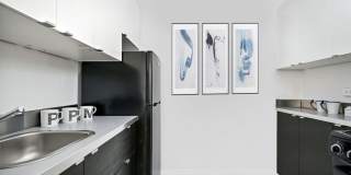 634-42 West Cornelia Gallery 18