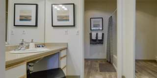 Sunfield Lakes Apartments Gallery 27