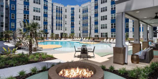 Yugo Greenville Uptown - Student Housing Gallery 4