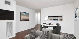 1133 North Dearborn Gallery 30