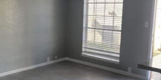 Colonial Woods Apartments Gallery 4