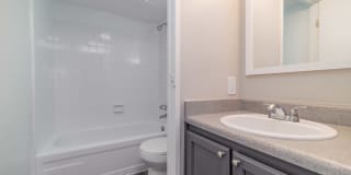 Uptown Square Apartments Gallery 18