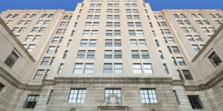 2100 Parkway Gallery 19