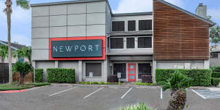 Newport at Clear Lake Gallery 28