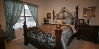 La Valencia Gallery 10