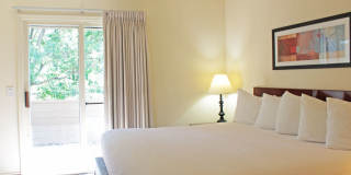 21 Rock Apartments Gallery 10