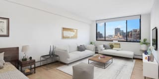 500 West Belmont Gallery 1