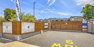 Del Amo Place Apartment Homes Gallery 27