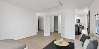 1120 North Lasalle Gallery 15