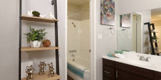 The Atrium Gallery 18