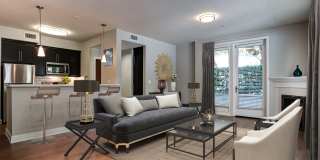 La Belle at Hollywood Tower Gallery 6