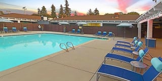 Camden Village Gallery 18