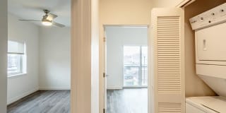 1600 Hoyt Gallery 18