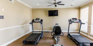 Senior Housing - Emory Senior Living Apartments Gallery 15