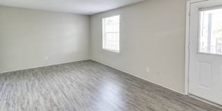 The Onyx at 3211 Gallery 33