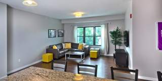 West Grand Avenue - Student Housing Gallery 11