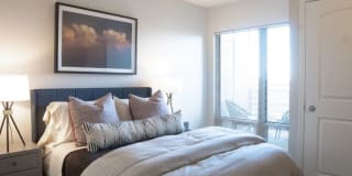 415 Premier Evanston Gallery 8