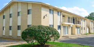 Denway Circle Apartments Denway Circle Apartments Gallery 17