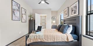 Heron on Hausman Gallery 44