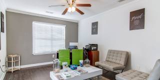 The Life at Arbor Creek Apartments Gallery 21