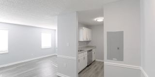 Shelby Grove Apartments Gallery 8
