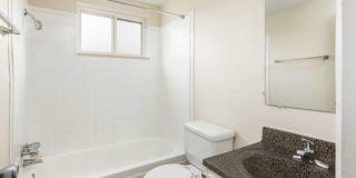 Meridian Garden Apartments Gallery 14