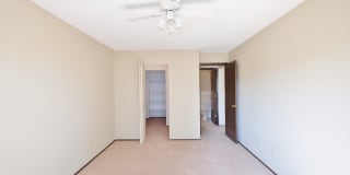 Chateau Montreal Gallery 23