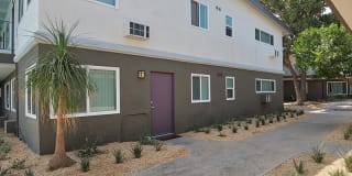 Luxe at Burbank Gallery 21